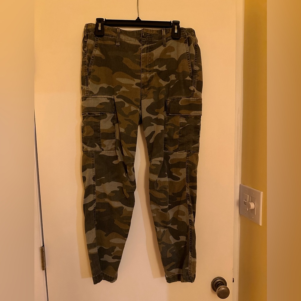MOTHER Camo Cargo Pants in Olive Camouflage